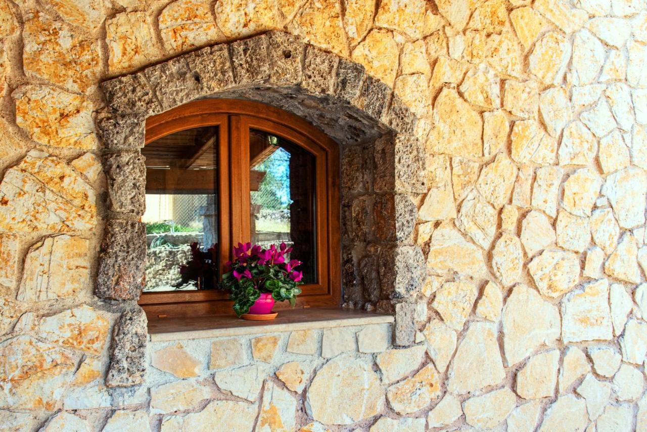 Vintage Villa Gazatika Exterior photo